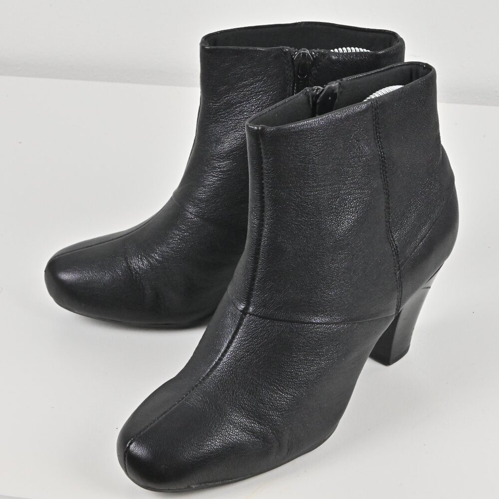 Clarks Bendables Handmade Leather Retro Side Zip Heeled Ankle Booties US 5 UK 3